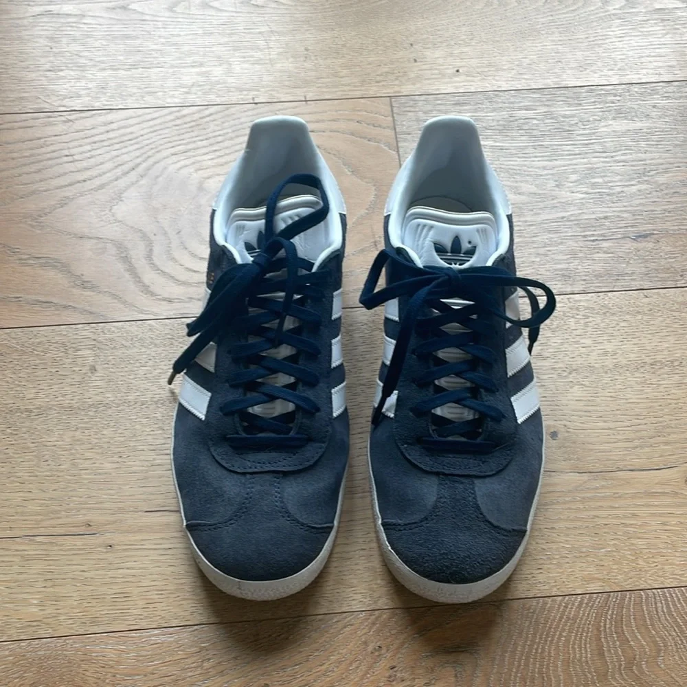 Adidas Originals Gazelle Sneakers in Collegiate Navy and White Mens 7 Womens 8 - Picture 5 of 10